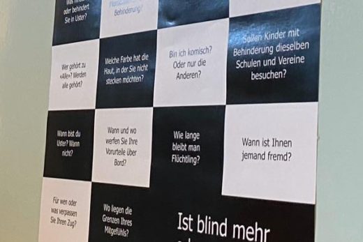 Frageplakat der Zuhörerei